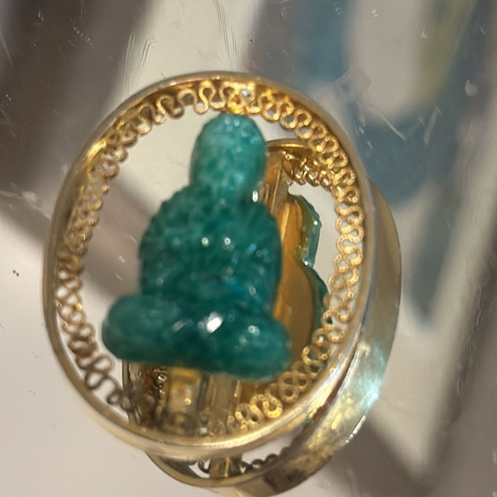 Vintage Jade Buddha brooch set in goldtone - Picture 2 of 5